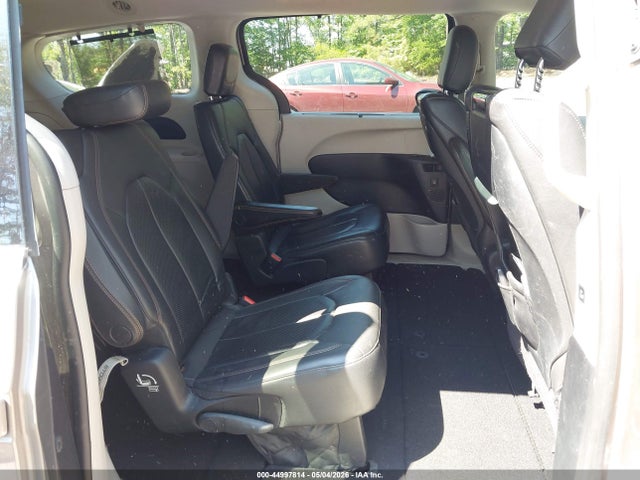 Продаж на аукціоні авто 2017 Chrysler Pacifica Touring-l Plus, vin: 2C4RC1EG2HR554975, номер лоту: 44997814
