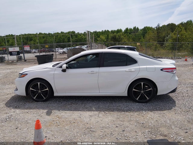 44997894 :رقم المزاد ، JTNB11HK0J3070479 vin ، 2018 Toyota Camry Le مزاد بيع