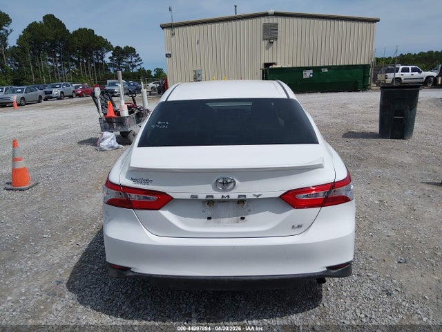44997894 :رقم المزاد ، JTNB11HK0J3070479 vin ، 2018 Toyota Camry Le مزاد بيع
