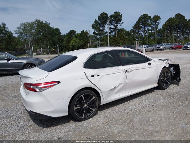 44997894 :رقم المزاد ، JTNB11HK0J3070479 vin ، 2018 Toyota Camry Le مزاد بيع