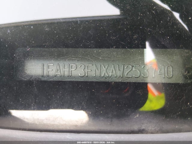 44997910 :رقم المزاد ، 1FAHP3FNXAW253740 vin ، 2010 Ford Focus Se مزاد بيع