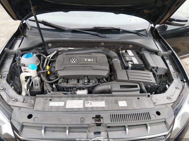 2014 Volkswagen Passat 1.8t Sel Premium მანქანა იყიდება აუქციონზე, vin: 1VWCT7A33EC052182, აუქციონის ნომერი: 44997919