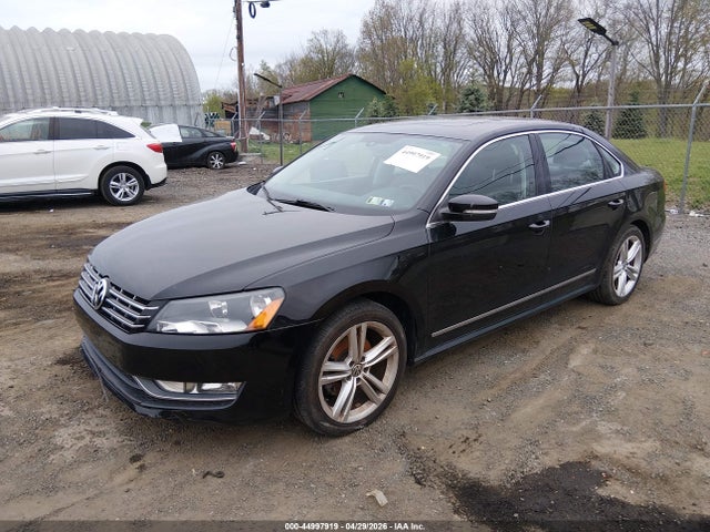 2014 Volkswagen Passat 1.8t Sel Premium მანქანა იყიდება აუქციონზე, vin: 1VWCT7A33EC052182, აუქციონის ნომერი: 44997919