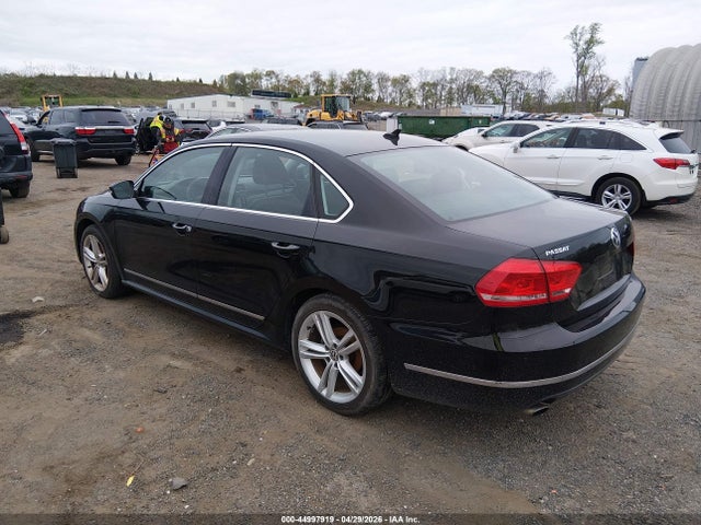 2014 Volkswagen Passat 1.8t Sel Premium მანქანა იყიდება აუქციონზე, vin: 1VWCT7A33EC052182, აუქციონის ნომერი: 44997919