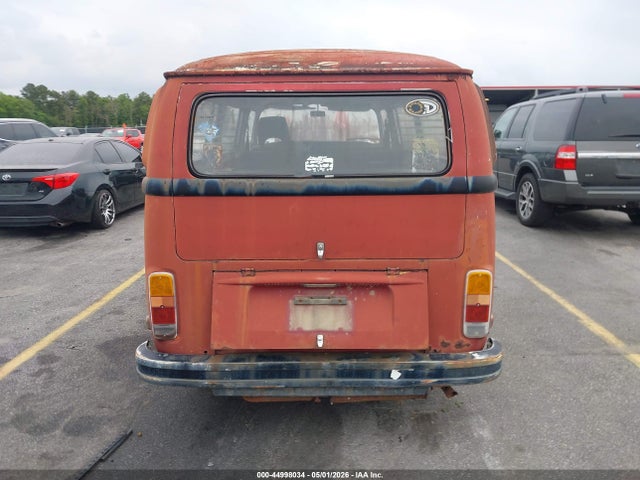 1973 Volkswagen Bus მანქანა იყიდება აუქციონზე, vin: 2232098375, აუქციონის ნომერი: 44998034