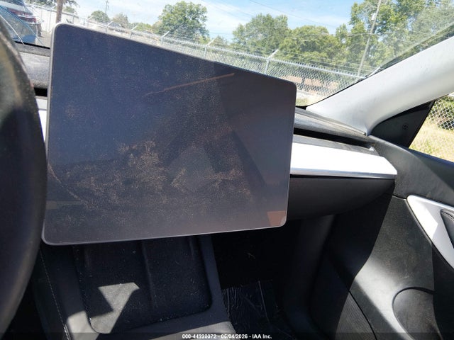 Продажа на аукционе авто 2022 Tesla Model Y Long Range Dual Motor All-wheel Drive, vin: 7SAYGDEE4NF320007, номер лота: 44998072