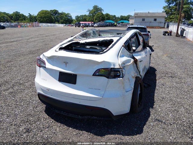 Продажа на аукционе авто 2022 Tesla Model Y Long Range Dual Motor All-wheel Drive, vin: 7SAYGDEE4NF320007, номер лота: 44998072