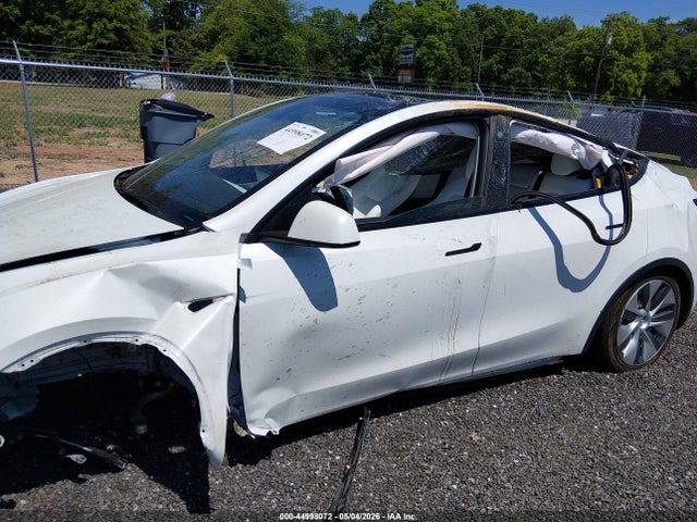 Продажа на аукционе авто 2022 Tesla Model Y Long Range Dual Motor All-wheel Drive, vin: 7SAYGDEE4NF320007, номер лота: 44998072