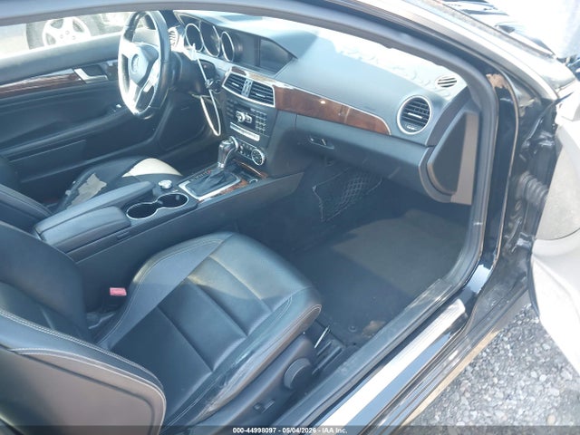 Продаж на аукціоні авто 2015 Mercedes-benz C 250, vin: WDDGJ4HBXFG369429, номер лоту: 44998097