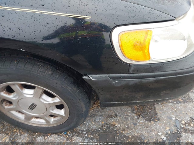 44998110 :رقم المزاد ، 1LNHM82W2YY873846 vin ، 2000 Lincoln Town Car Signature مزاد بيع