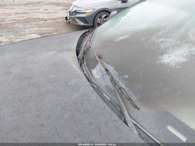 44998110 :رقم المزاد ، 1LNHM82W2YY873846 vin ، 2000 Lincoln Town Car Signature مزاد بيع