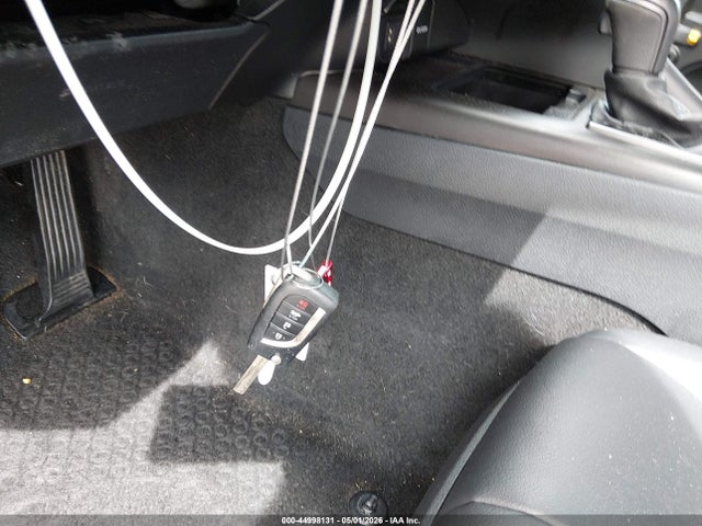44998131 :رقم المزاد ، 4T1G11AK5MU612612 vin ، 2021 Toyota Camry Se مزاد بيع