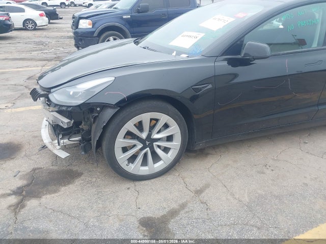 44998158 :رقم المزاد ، 5YJ3E1EA9MF042700 vin ، 2021 Tesla Model 3 Standard Range Plus Rear-wheel Drive مزاد بيع