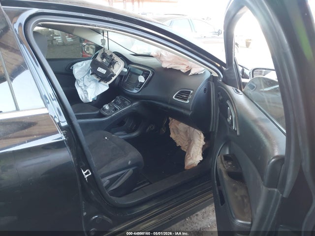 Продаж на аукціоні авто 2016 Chrysler 200 Limited, vin: 1C3CCCAB5GN160723, номер лоту: 44998160