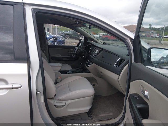 44998208 :رقم المزاد ، KNDMB5C18G6090857 vin ، 2016 Kia Sedona Lx مزاد بيع