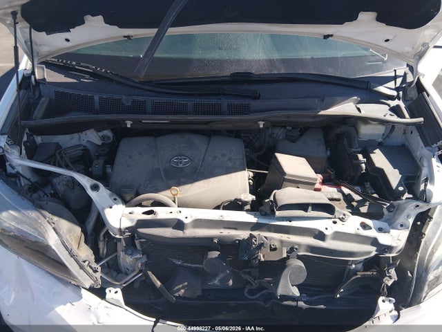Aukcja sprzedaży 2017 Toyota Sienna Se Premium 8 Passenger, vin: 5TDXZ3DC5HS827592, numer aukcji: 44998227