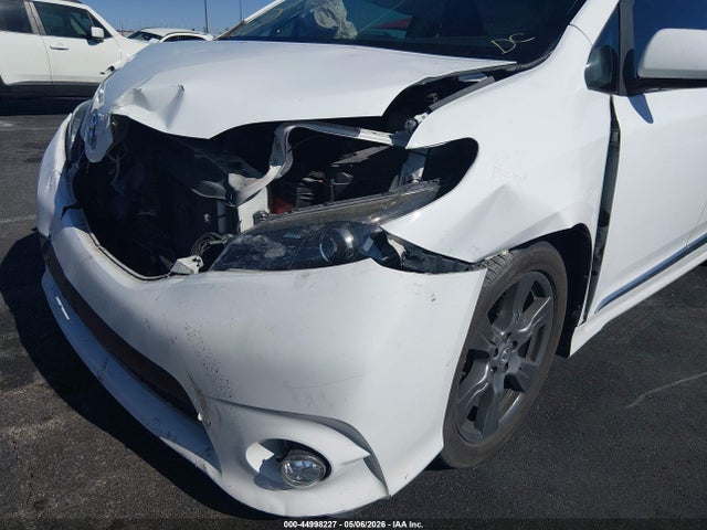 Aukcja sprzedaży 2017 Toyota Sienna Se Premium 8 Passenger, vin: 5TDXZ3DC5HS827592, numer aukcji: 44998227