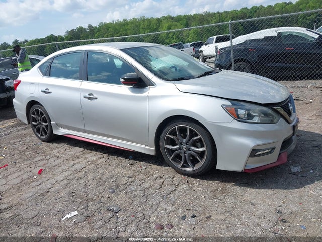 2017 Nissan Sentra Nismo მანქანა იყიდება აუქციონზე, vin: 3N1CB7AP0HY371871, აუქციონის ნომერი: 44998292