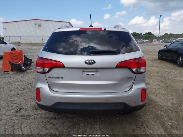 44998300 :رقم المزاد ، 5XYKT3A64FG555914 vin ، 2015 Kia Sorento Lx مزاد بيع