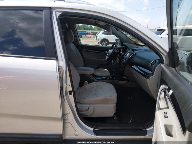 44998300 :رقم المزاد ، 5XYKT3A64FG555914 vin ، 2015 Kia Sorento Lx مزاد بيع