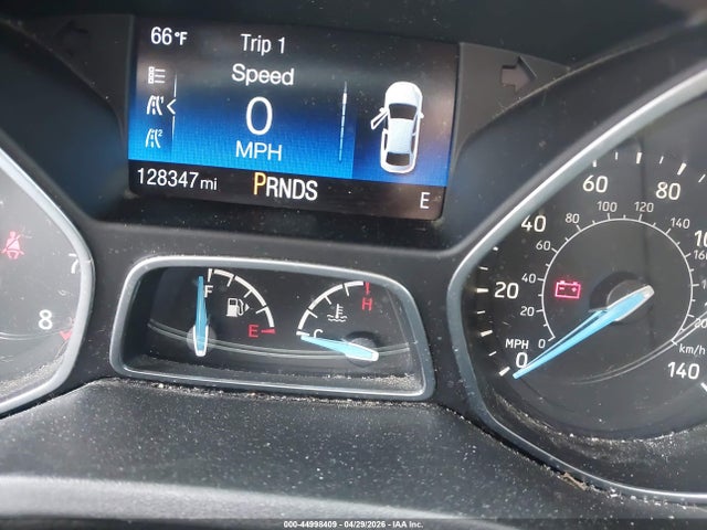 2017 Ford Focus Se მანქანა იყიდება აუქციონზე, vin: 1FADP3FEXHL332920, აუქციონის ნომერი: 44998409