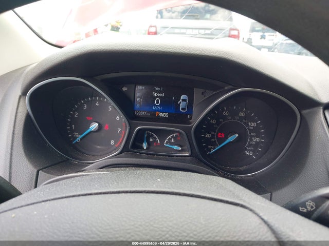 2017 Ford Focus Se მანქანა იყიდება აუქციონზე, vin: 1FADP3FEXHL332920, აუქციონის ნომერი: 44998409