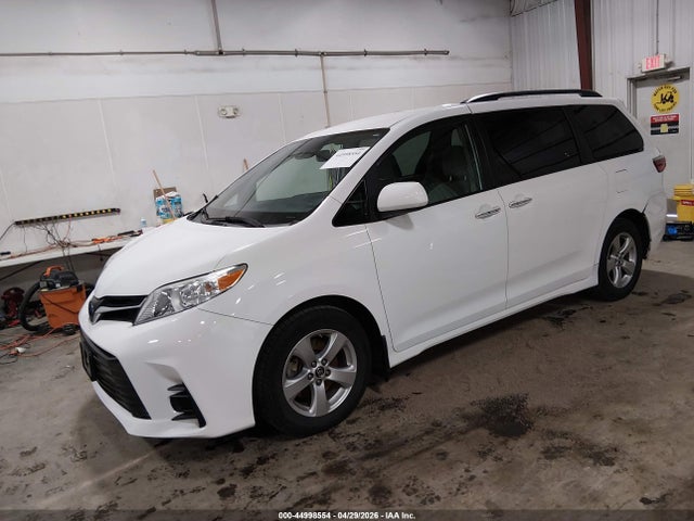 44998554 :رقم المزاد ، 5TDKZ3DC6LS021960 vin ، 2020 Toyota Sienna Le مزاد بيع