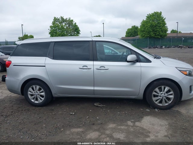 KNDMB5C13G6155890 KIA SEDONA LX