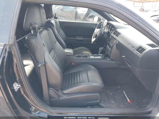 44998663 :رقم المزاد ، 2C3CDYAGXCH105323 vin ، 2012 Dodge Challenger Sxt مزاد بيع