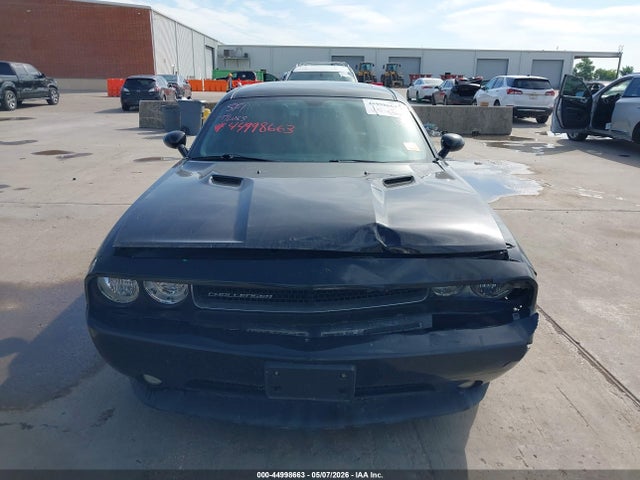 44998663 :رقم المزاد ، 2C3CDYAGXCH105323 vin ، 2012 Dodge Challenger Sxt مزاد بيع