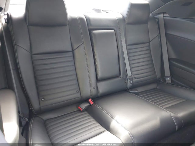 44998663 :رقم المزاد ، 2C3CDYAGXCH105323 vin ، 2012 Dodge Challenger Sxt مزاد بيع