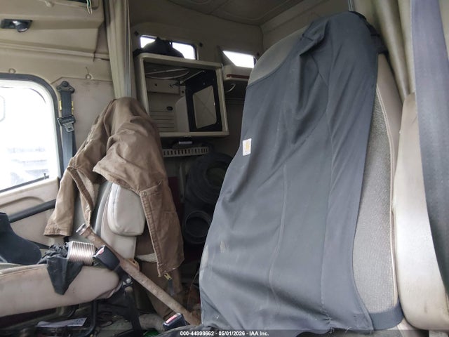 44998662 :رقم المزاد ، 2HSCNAPR17C310306 vin ، 2007 International 9400 مزاد بيع