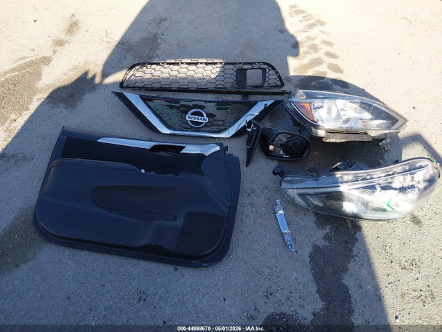 2019 Nissan Sentra S მანქანა იყიდება აუქციონზე, vin: 3N1AB7AP9KY373732, აუქციონის ნომერი: 44998670