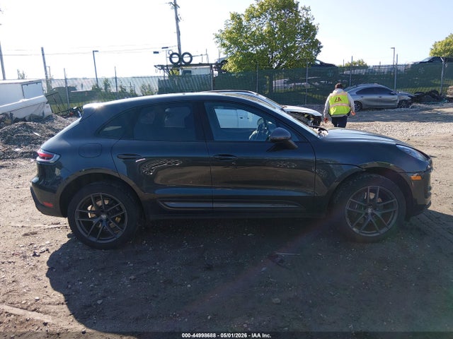 Porsche Macan T 2024 WP1AA2A54RLB03536 Image 14