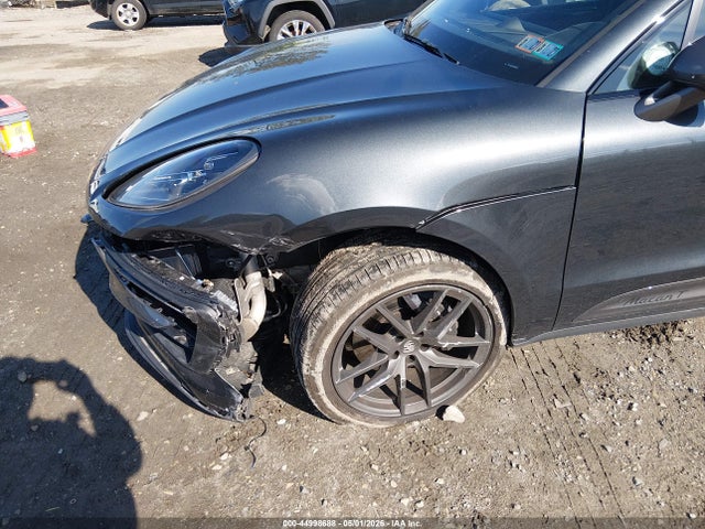 Porsche Macan T 2024 WP1AA2A54RLB03536 Image 18