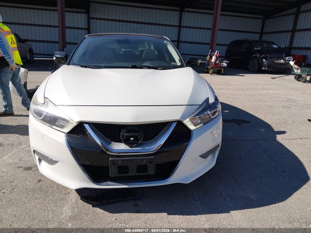 1N4AA6AP3GC392793 Nissan Maxima 3.5 Platinum