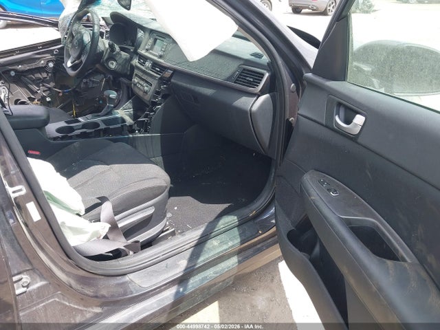 KNAGT4L3XG5119476 KIA Optima Lx