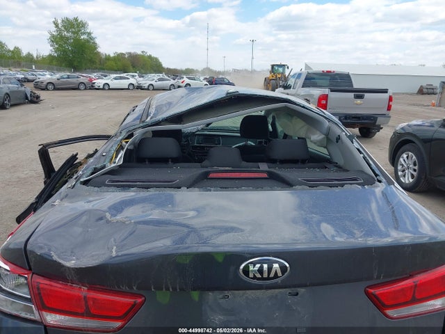 KNAGT4L3XG5119476 KIA Optima Lx