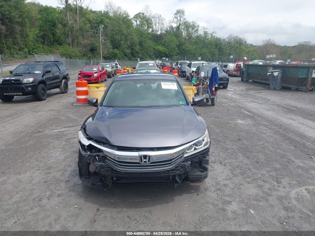 44998780 :رقم المزاد ، 1HGCR2F36HA117928 vin ، 2017 Honda Accord Lx مزاد بيع