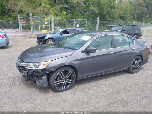 44998780 :رقم المزاد ، 1HGCR2F36HA117928 vin ، 2017 Honda Accord Lx مزاد بيع