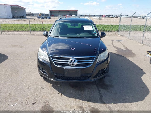 Auction sale of the 2009 Volkswagen Tiguan Se, vin: WVGAV75N59W525645, lot number: 44998812