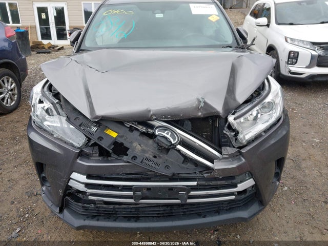 44998842 :رقم المزاد ، 5TDBZRFH4HS430400 vin ، 2017 Toyota Highlander Le مزاد بيع