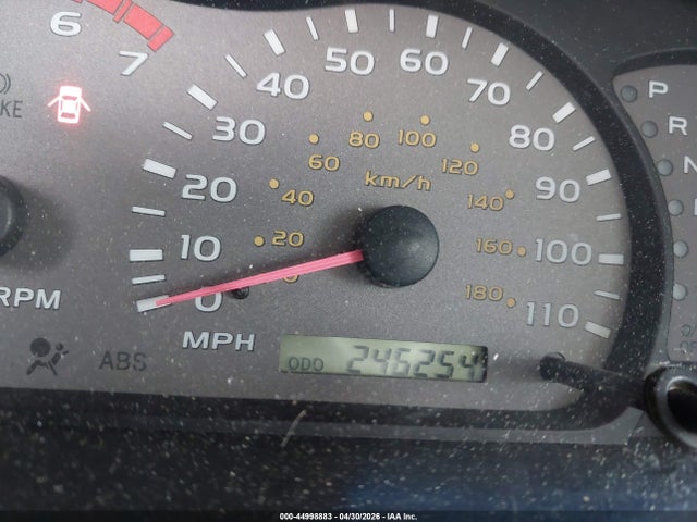 44998883 :رقم المزاد ، 5TDBT48A81S039017 vin ، 2001 Toyota Sequoia Limited V8 مزاد بيع