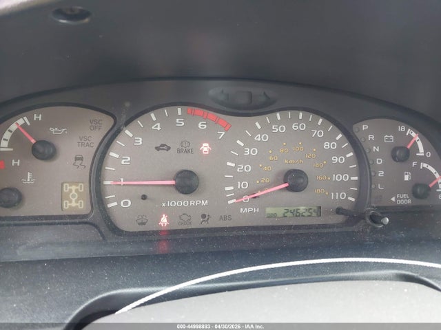 44998883 :رقم المزاد ، 5TDBT48A81S039017 vin ، 2001 Toyota Sequoia Limited V8 مزاد بيع