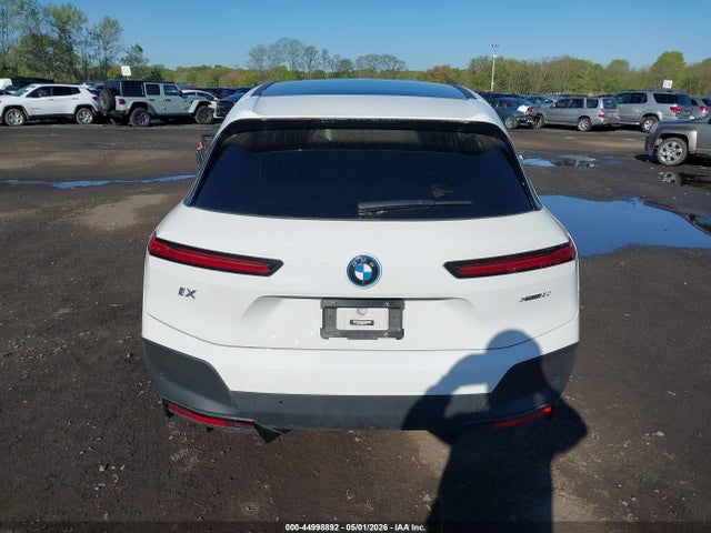 2022 Bmw Ix Xdrive50 მანქანა იყიდება აუქციონზე, vin: WB523CF08NCK57871, აუქციონის ნომერი: 44998892