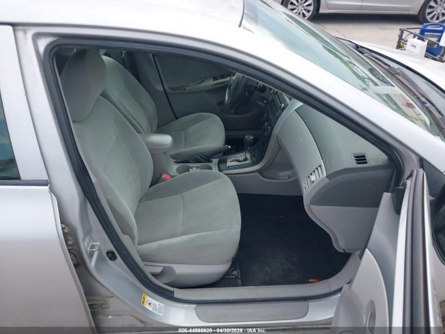 44998920 :رقم المزاد ، 2T1BU4EE9AC345205 vin ، 2010 Toyota Corolla Le مزاد بيع