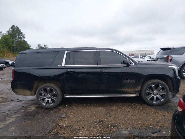 2015 Gmc Yukon Xl 1500 Slt მანქანა იყიდება აუქციონზე, vin: 1GKS1HKC3FR595365, აუქციონის ნომერი: 44999029