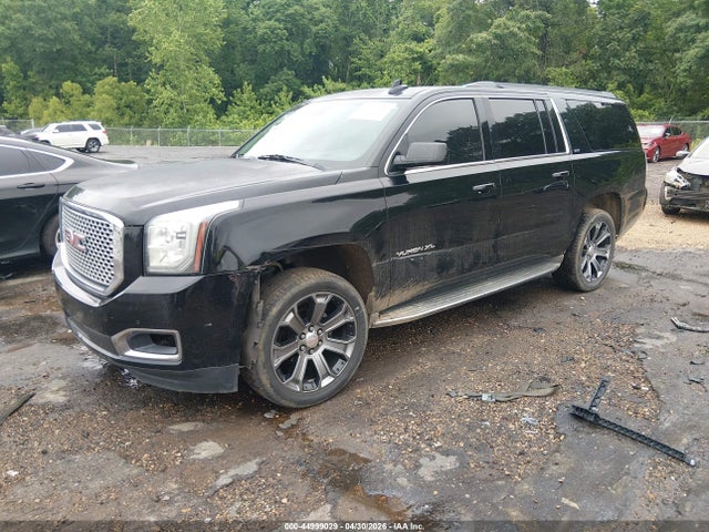 2015 Gmc Yukon Xl 1500 Slt მანქანა იყიდება აუქციონზე, vin: 1GKS1HKC3FR595365, აუქციონის ნომერი: 44999029
