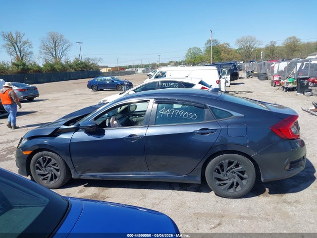 Aukcja sprzedaży 2018 Honda Civic Ex, vin: 2HGFC2F8XJH526323, numer aukcji: 44999050
