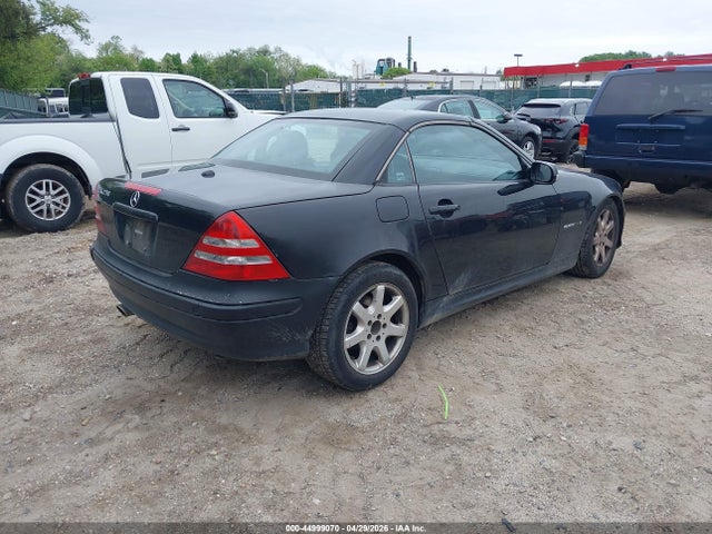 44999070 :رقم المزاد ، WDBKK49F52F248664 vin ، 2002 Mercedes-benz Slk 230 Kompressor مزاد بيع